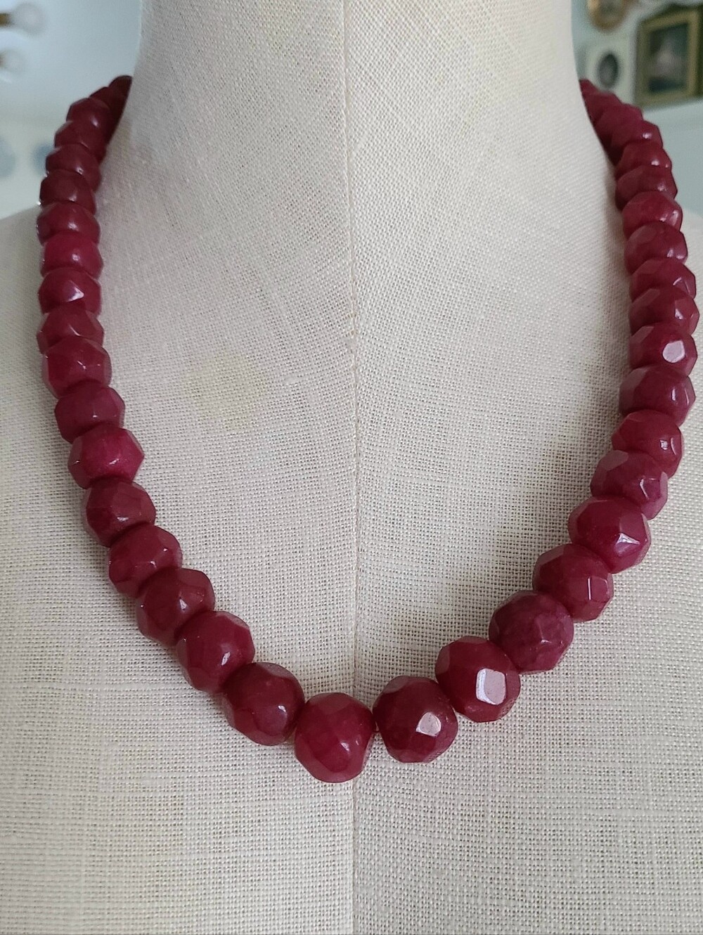 NWOT 670 CTS Round Faceted Enhanced Graduated Ruby Single Strand Necklace